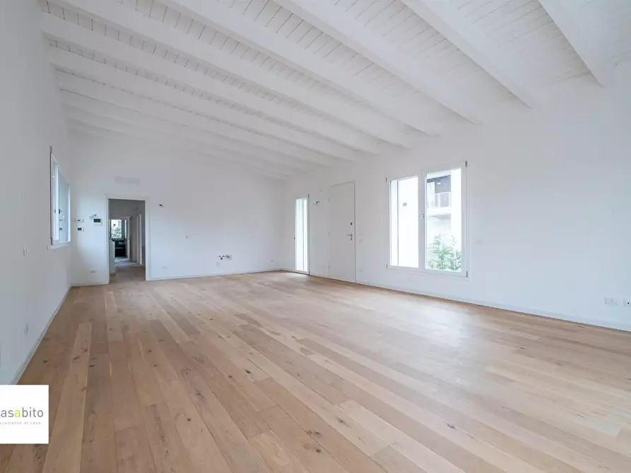 Immagine 12 di Villa in vendita  a Ponte San Pietro