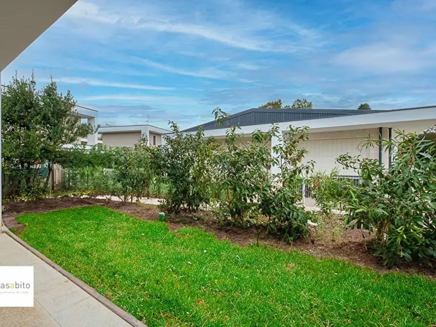 Immagine 19 di Villa in vendita  a Ponte San Pietro