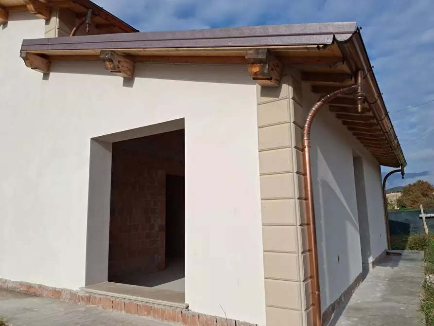 Immagine 4 di Villa in vendita  a Porcari