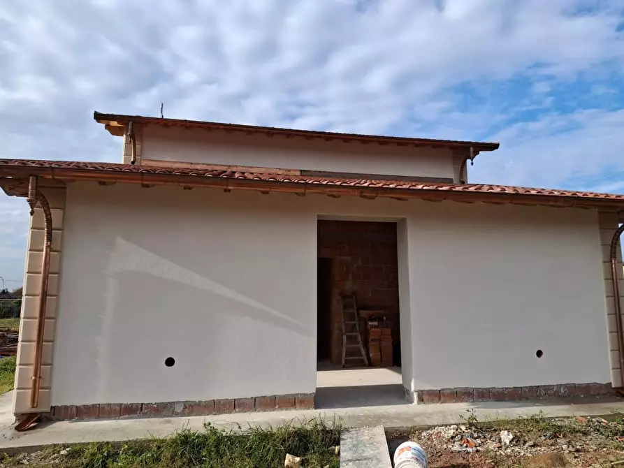 Immagine 5 di Villa in vendita  a Porcari