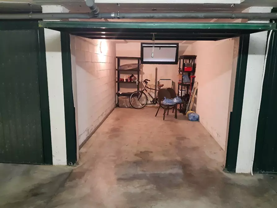 Immagine 16 di Appartamento in vendita  a Massa