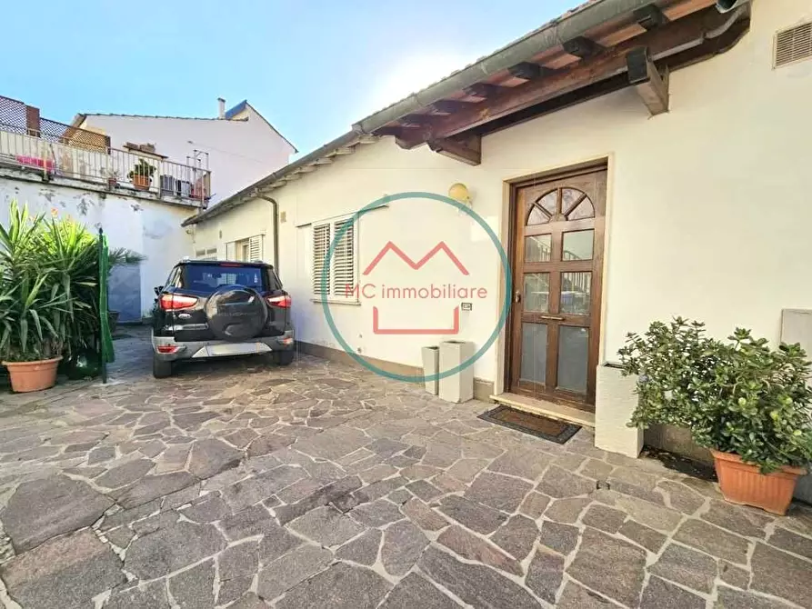 Immagine 1 di Casa semindipendente in vendita  a Montecatini Terme