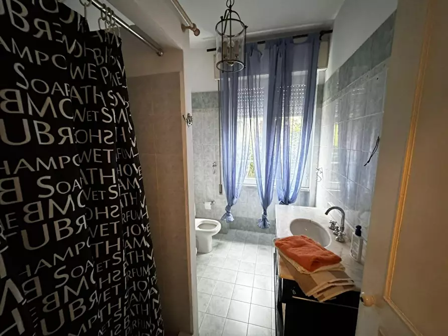 Immagine 12 di Appartamento in vendita  a Massa