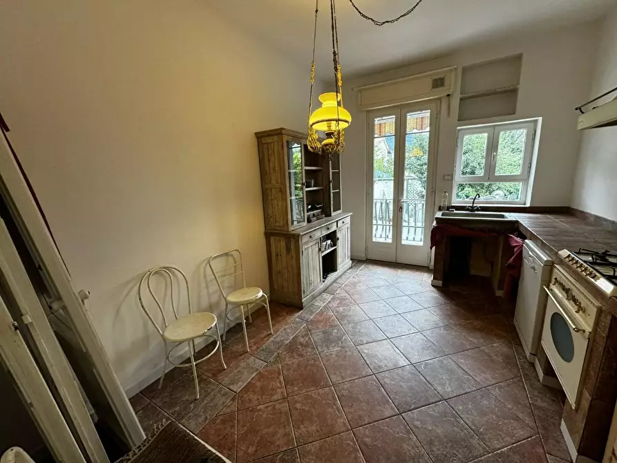 Immagine 6 di Appartamento in vendita  a Massa