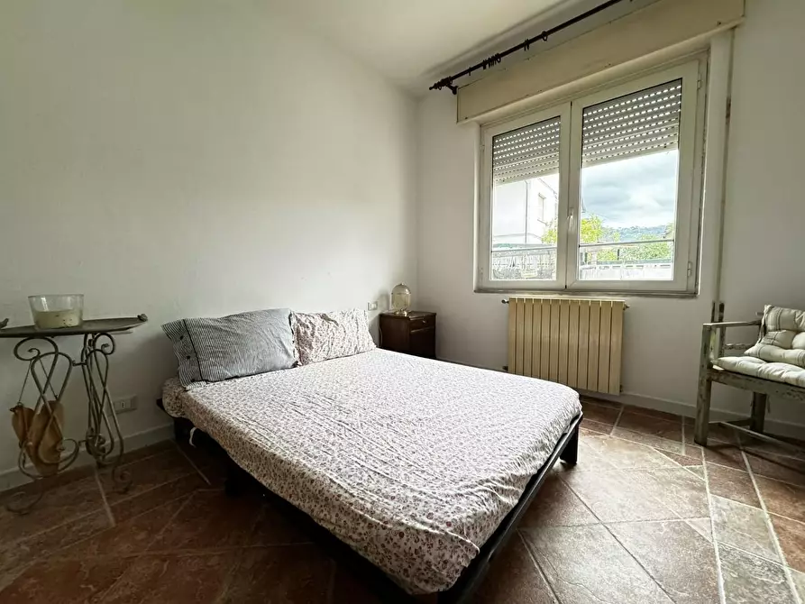 Immagine 10 di Appartamento in vendita  a Massa