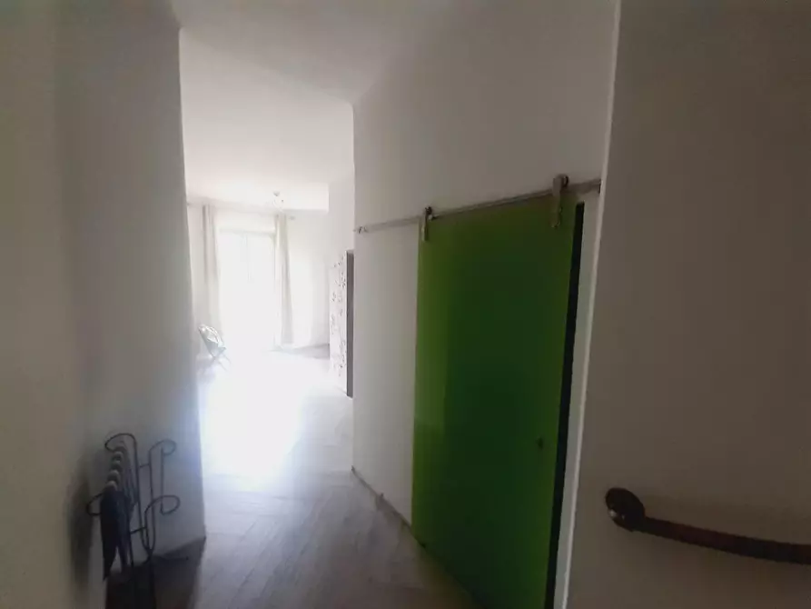 Immagine 12 di Appartamento in vendita  a Lucca