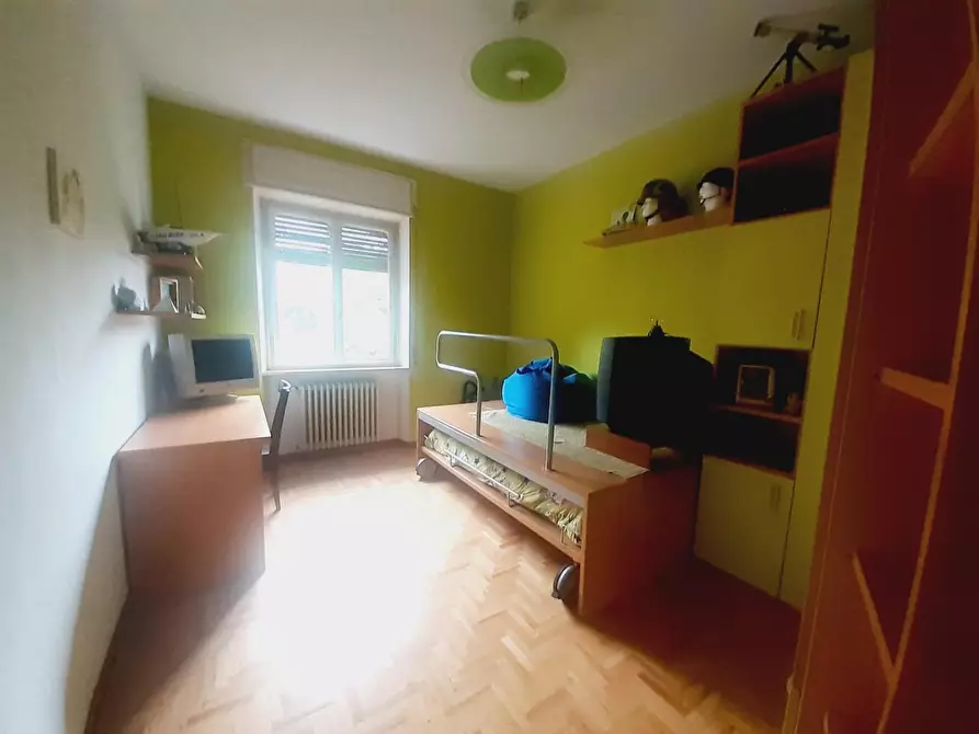 Immagine 9 di Appartamento in vendita  a Lucca