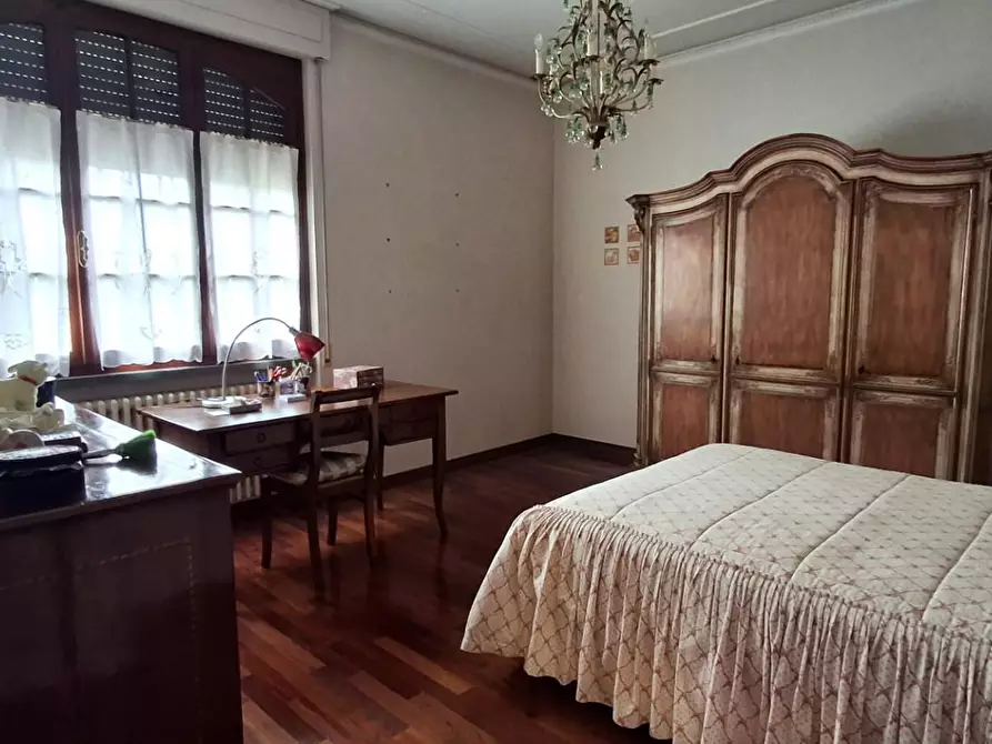 Immagine 12 di Villa in vendita  a San Giuliano Terme