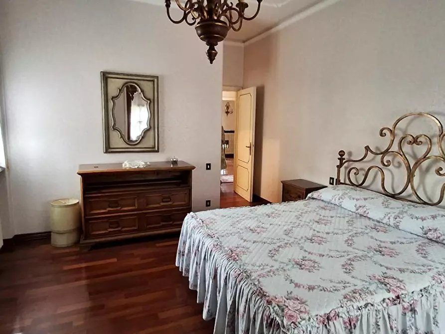 Immagine 10 di Villa in vendita  a San Giuliano Terme