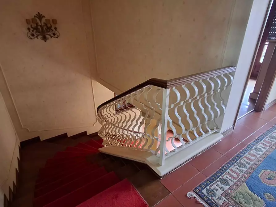 Immagine 8 di Villa in vendita  a San Giuliano Terme