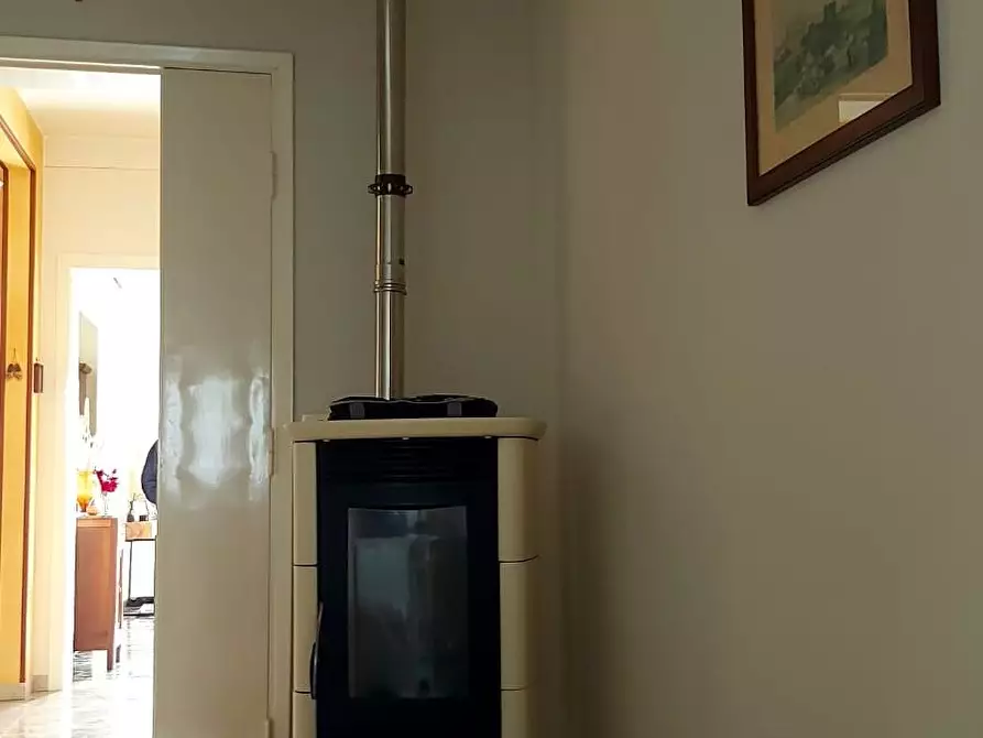 Immagine 15 di Appartamento in vendita  a Castellina Marittima