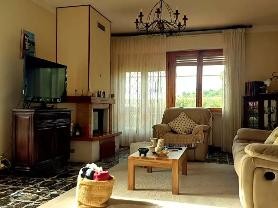 Immagine 2 di Appartamento in vendita  a Castellina Marittima