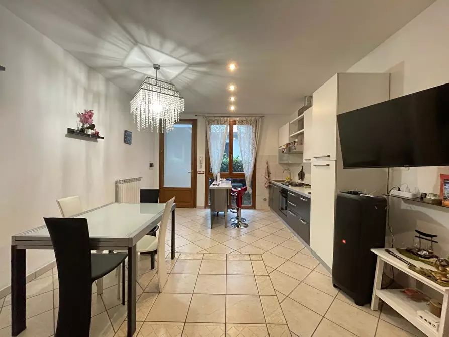 Immagine 15 di Appartamento in vendita  a Empoli