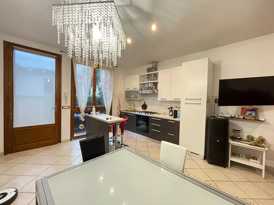 Immagine 17 di Appartamento in vendita  a Empoli