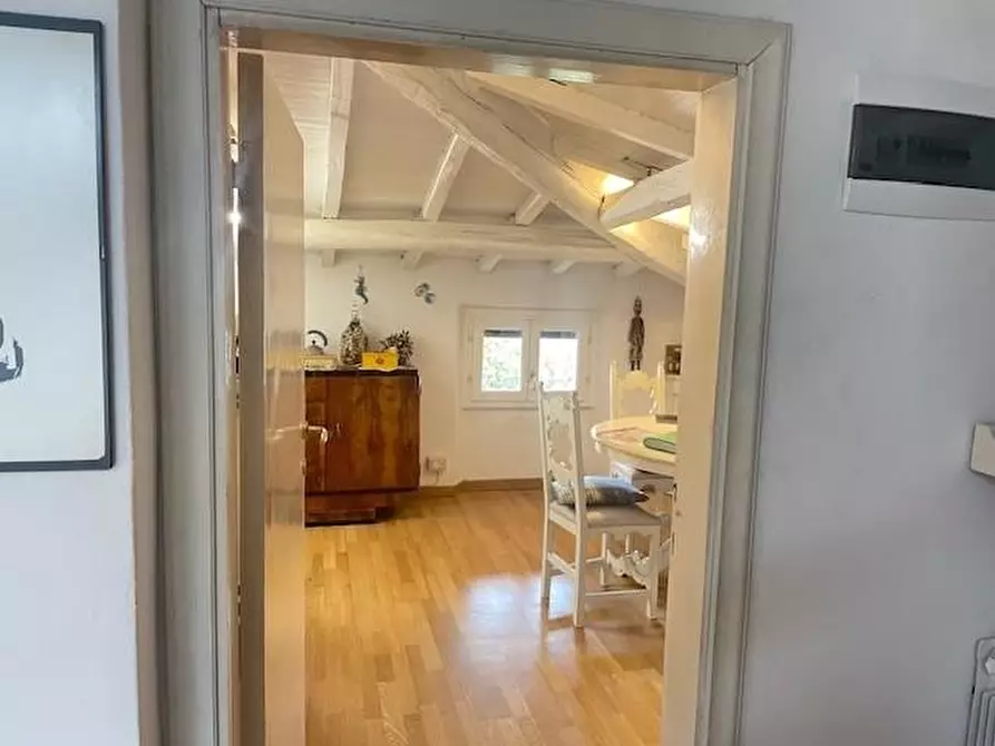 Immagine 9 di Mansarda in vendita  a Forte Dei Marmi
