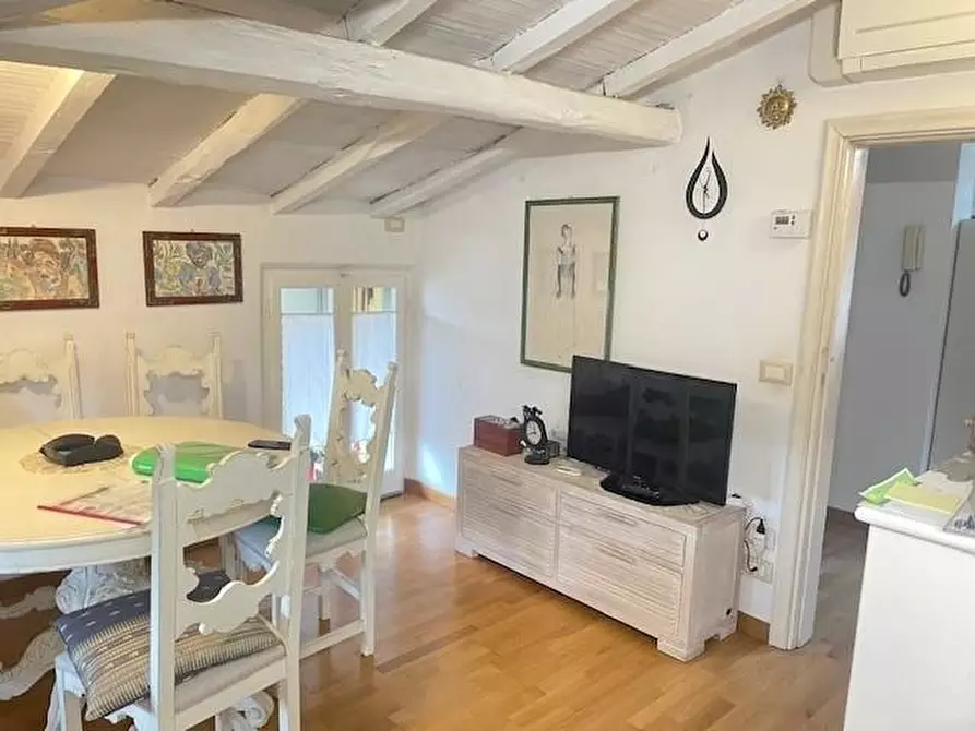 Immagine 6 di Mansarda in vendita  a Forte Dei Marmi