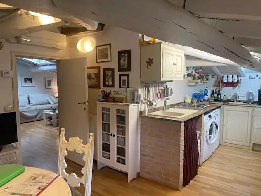 Immagine 12 di Mansarda in vendita  a Forte Dei Marmi