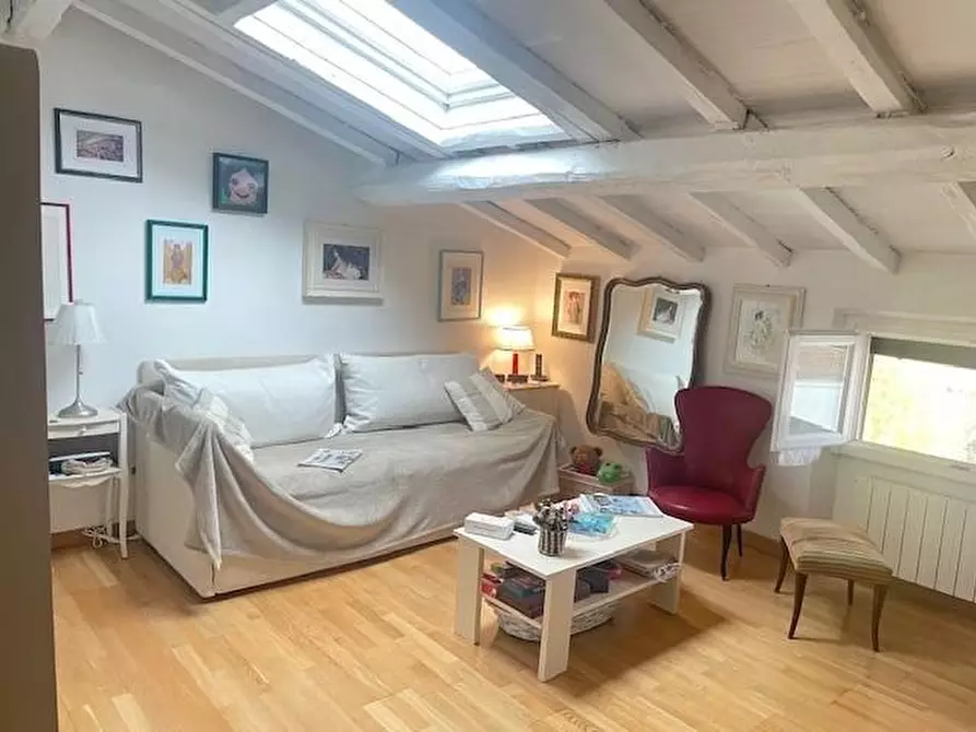 Immagine 4 di Mansarda in vendita  a Forte Dei Marmi