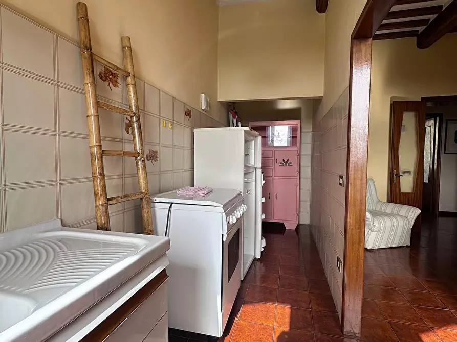 Immagine 31 di Villa in vendita  a Chianni