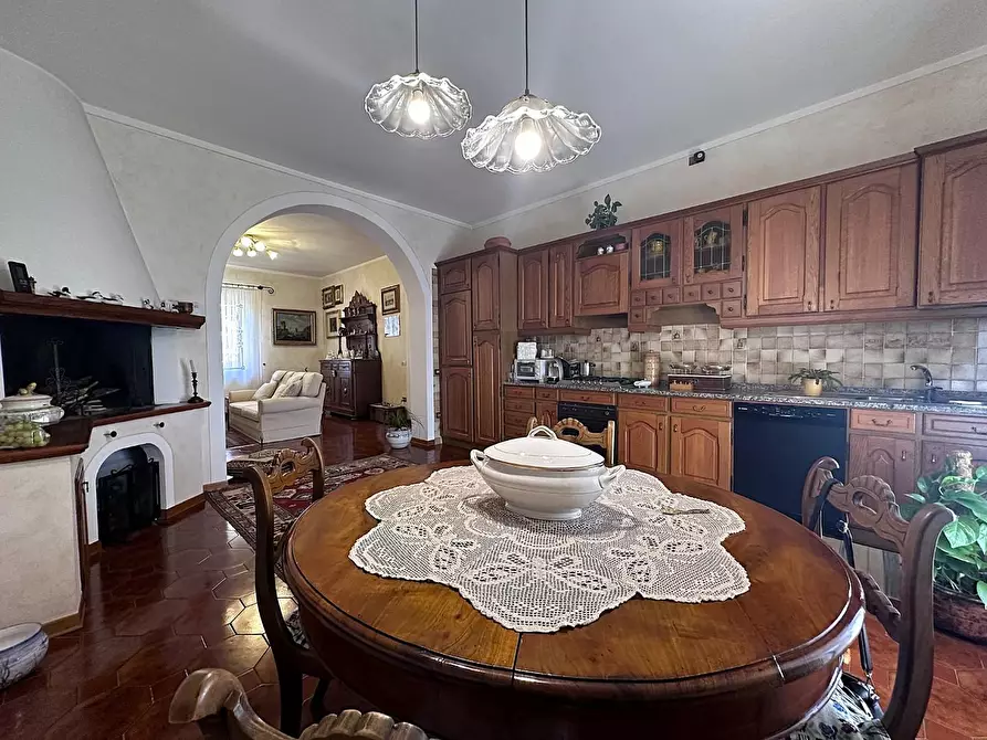 Immagine 50 di Villa in vendita  a Chianni