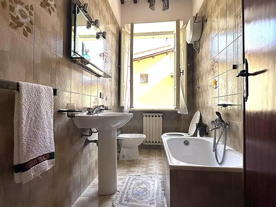 Immagine 37 di Villa in vendita  a Chianni