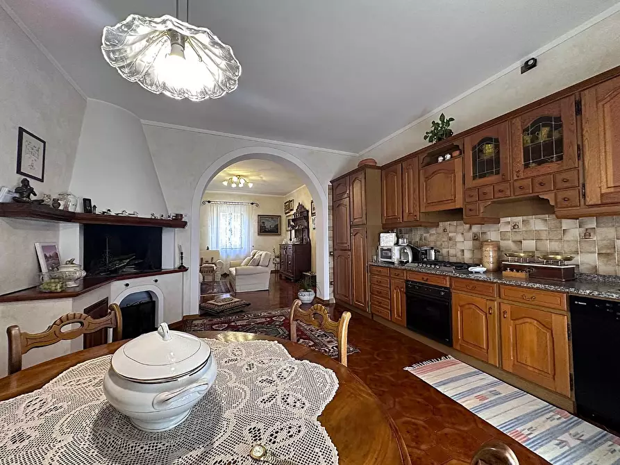 Immagine 49 di Villa in vendita  a Chianni