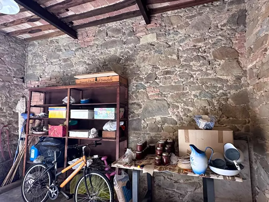 Immagine 64 di Villa in vendita  a Chianni