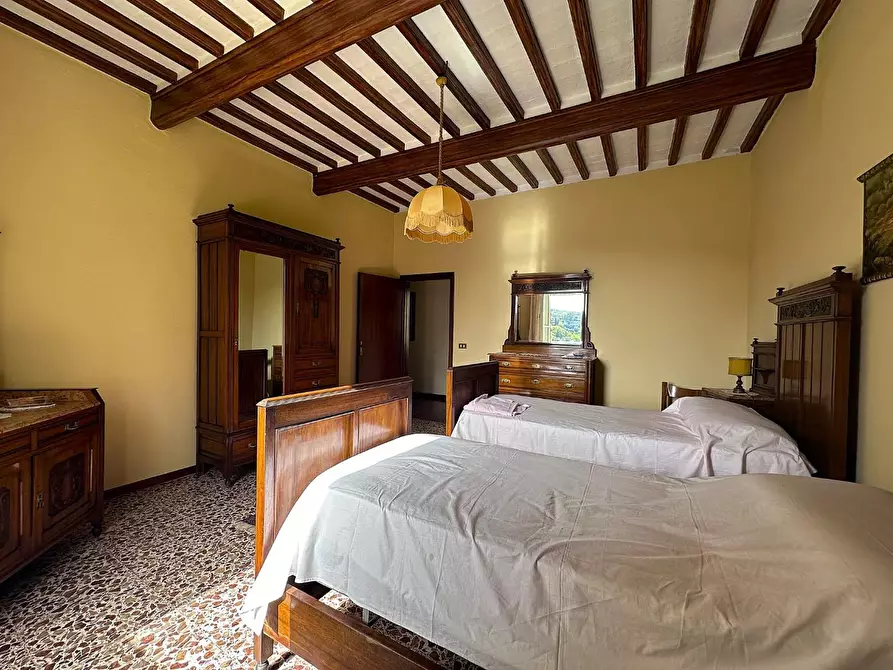 Immagine 36 di Villa in vendita  a Chianni