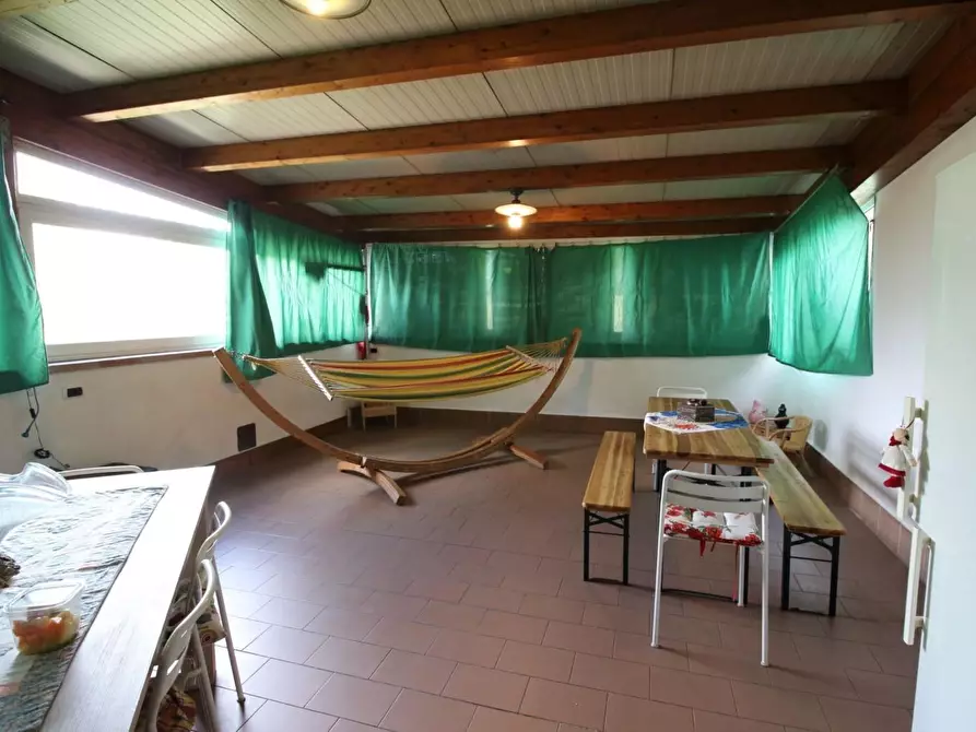 Immagine 4 di Porzione di casa in vendita  a Lucca