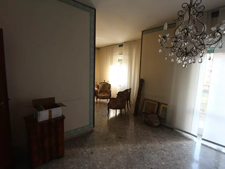 Immagine 2 di Appartamento in vendita  a La Spezia