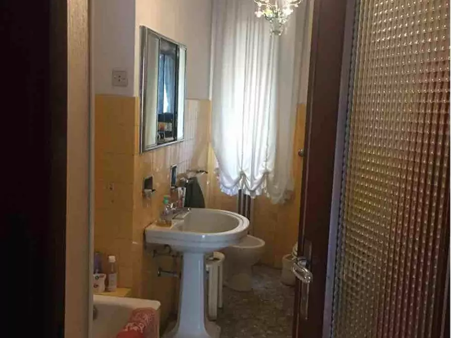 Immagine 20 di Appartamento in vendita  a La Spezia