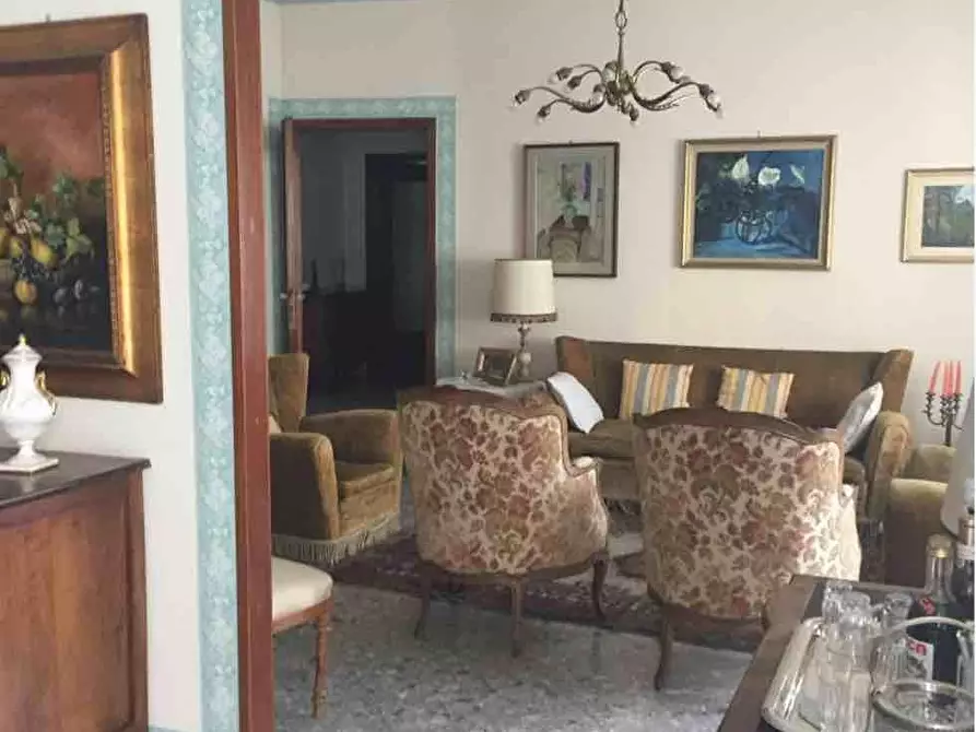 Immagine 19 di Appartamento in vendita  a La Spezia