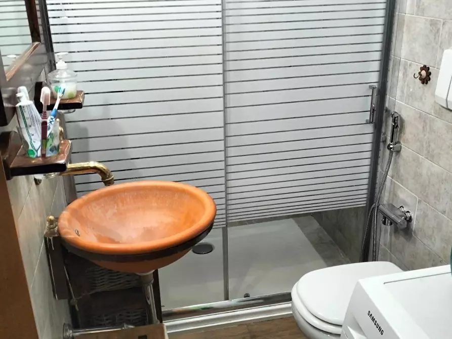 Immagine 31 di Appartamento in vendita  a Livorno