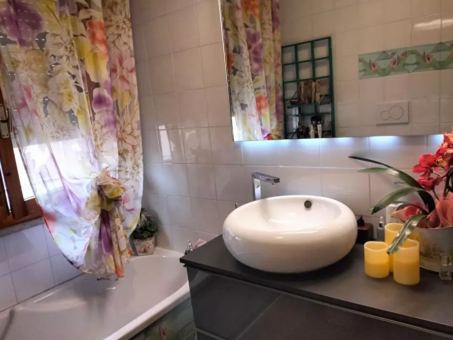 Immagine 28 di Appartamento in vendita  a Livorno