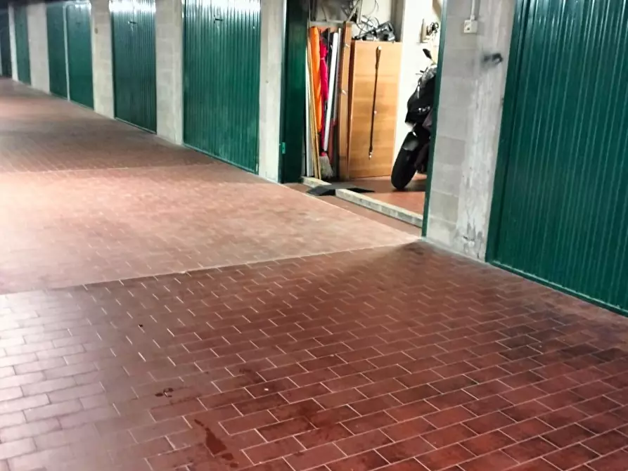 Immagine 38 di Appartamento in vendita  a Livorno