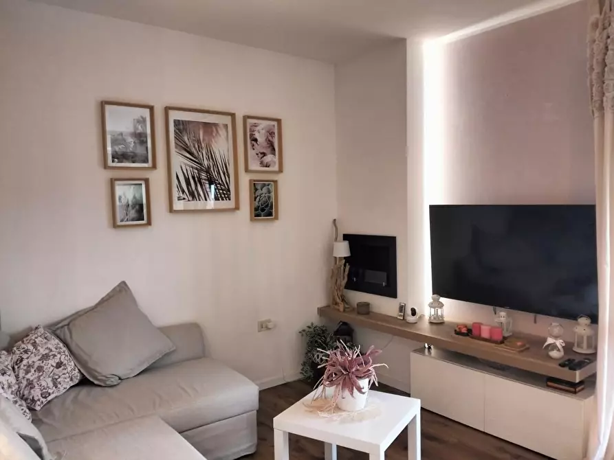 Immagine 9 di Appartamento in vendita  a Livorno