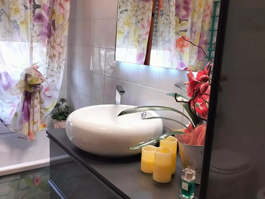 Immagine 29 di Appartamento in vendita  a Livorno