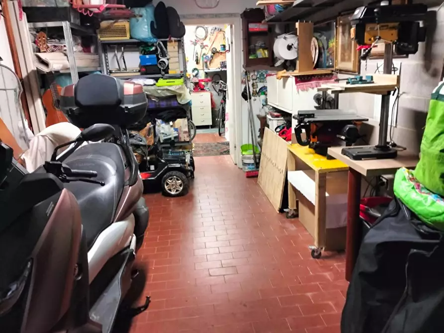 Immagine 39 di Appartamento in vendita  a Livorno