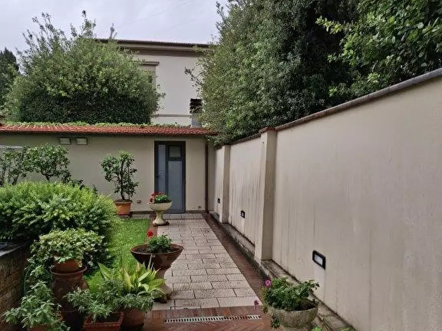 Immagine 42 di Appartamento in vendita  a Empoli