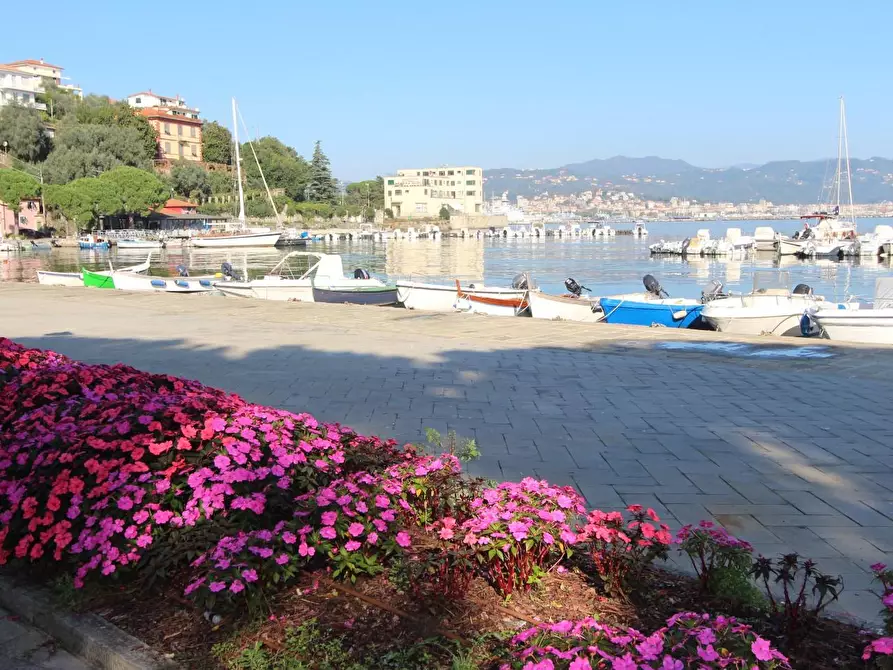 Immagine 1 di Appartamento in vendita  a Portovenere