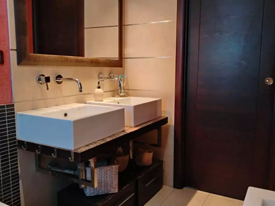 Immagine 16 di Villa in vendita  a San Giuliano Terme