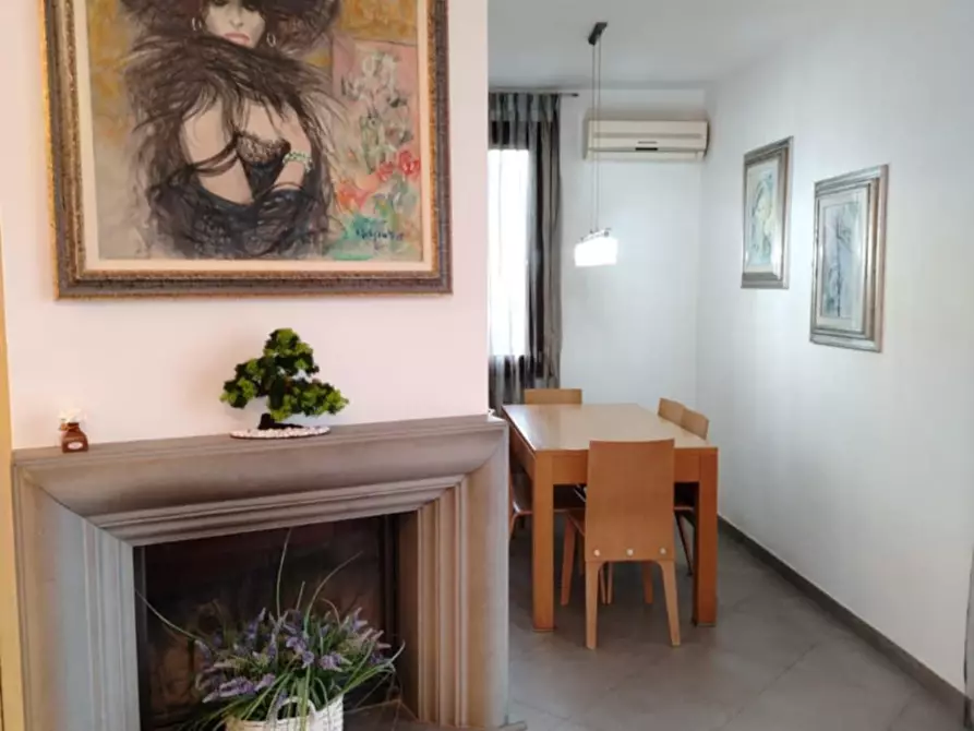 Immagine 4 di Villa in vendita  a San Giuliano Terme