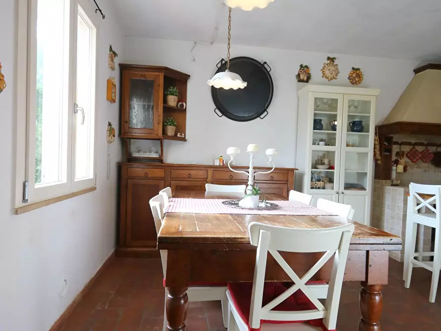 Immagine 13 di Villa in vendita  a San Giuliano Terme