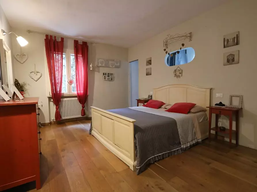 Immagine 19 di Villa in vendita  a San Giuliano Terme