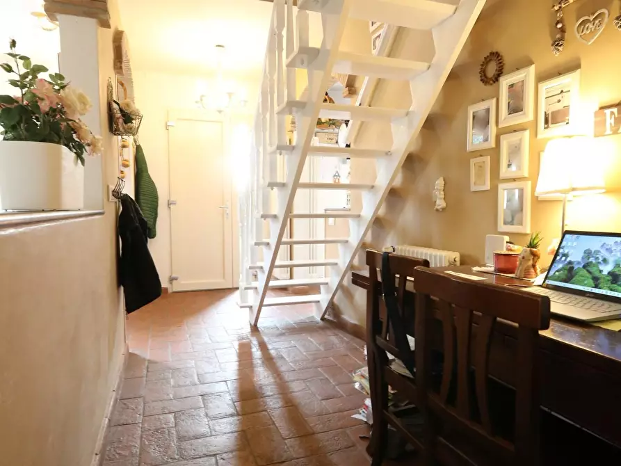 Immagine 15 di Villa in vendita  a San Giuliano Terme