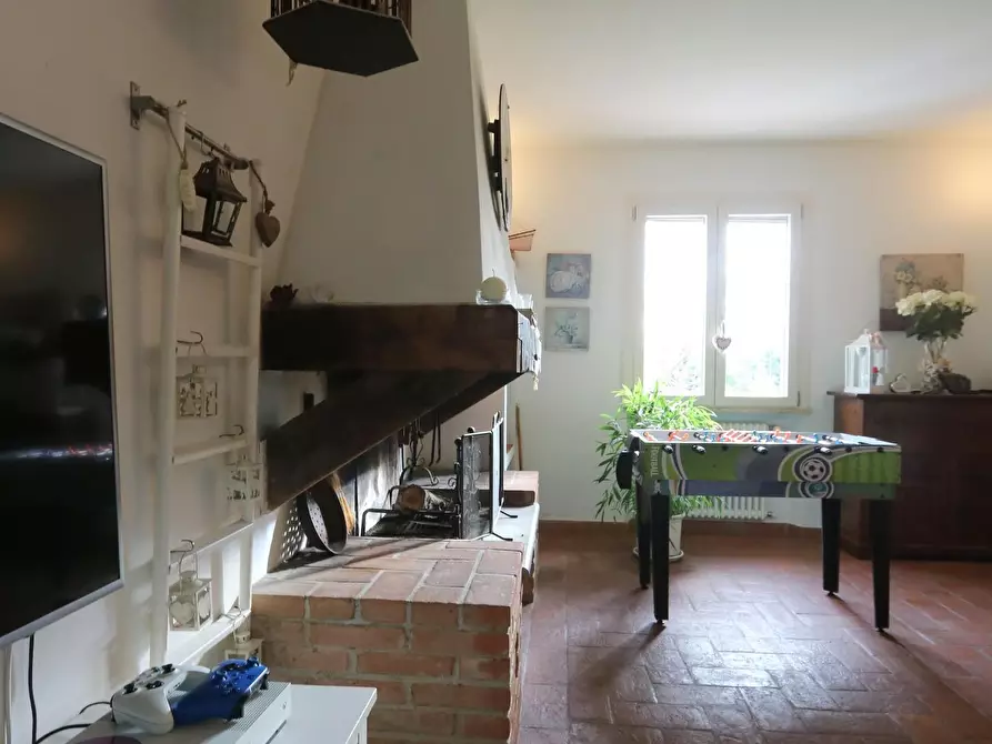 Immagine 4 di Villa in vendita  a San Giuliano Terme
