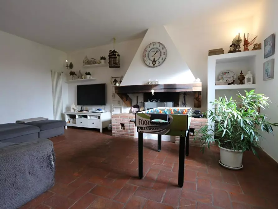 Immagine 2 di Villa in vendita  a San Giuliano Terme