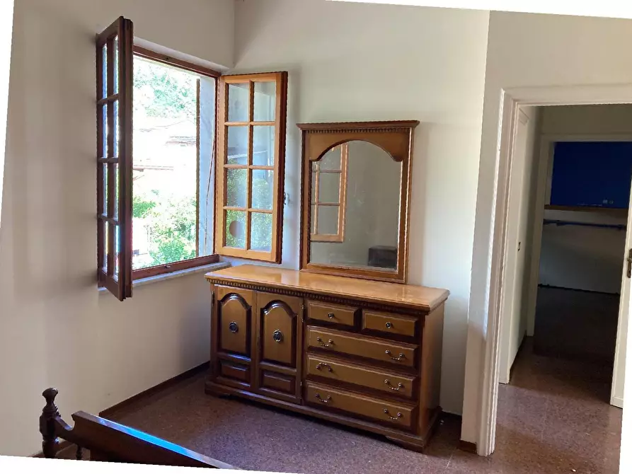 Immagine 5 di Appartamento in vendita  a Massa