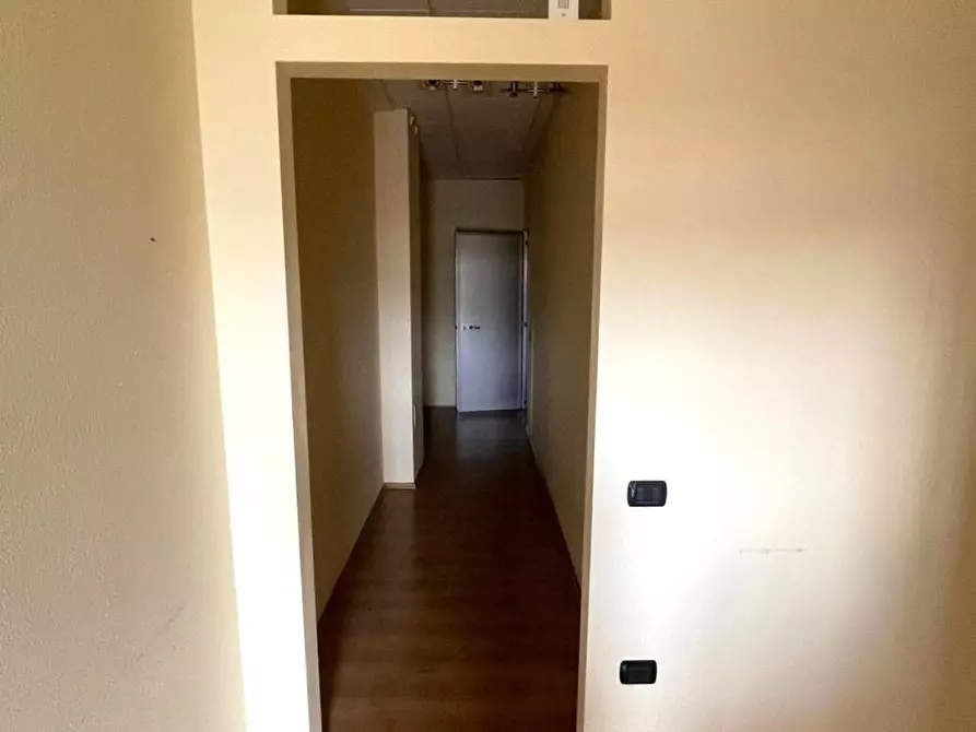 Immagine 5 di Ufficio in affitto  a Santa Croce Sull'arno