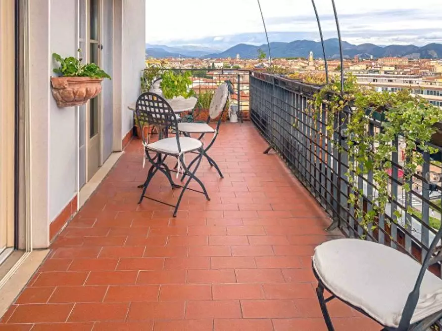 Immagine 16 di Mansarda in vendita  a Pisa